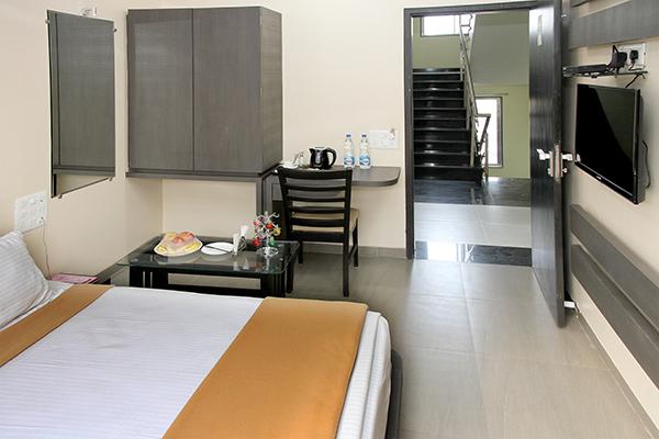 Hotel Yash Executive